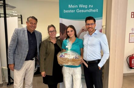 Doppelter Grund zum Feiern bei OptimaMed in Wiener Neustadt