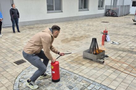 Jährliche Feuerlöschübung bei OptimaMed in Wiener Neustadt