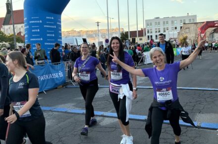OptimaMed Klagenfurt Team beim Firmenlauf Wiener Neustadt 2026