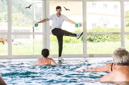 OptimaMed Wildbad: Aqua Fit im Heilwasser – gezielte Bewegung für Ihren Bewegungsapparat