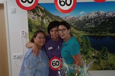 Gesundheitsresort Bad Mitterndorf gratuliert Mitarbeiterin zum runden Geburtstag