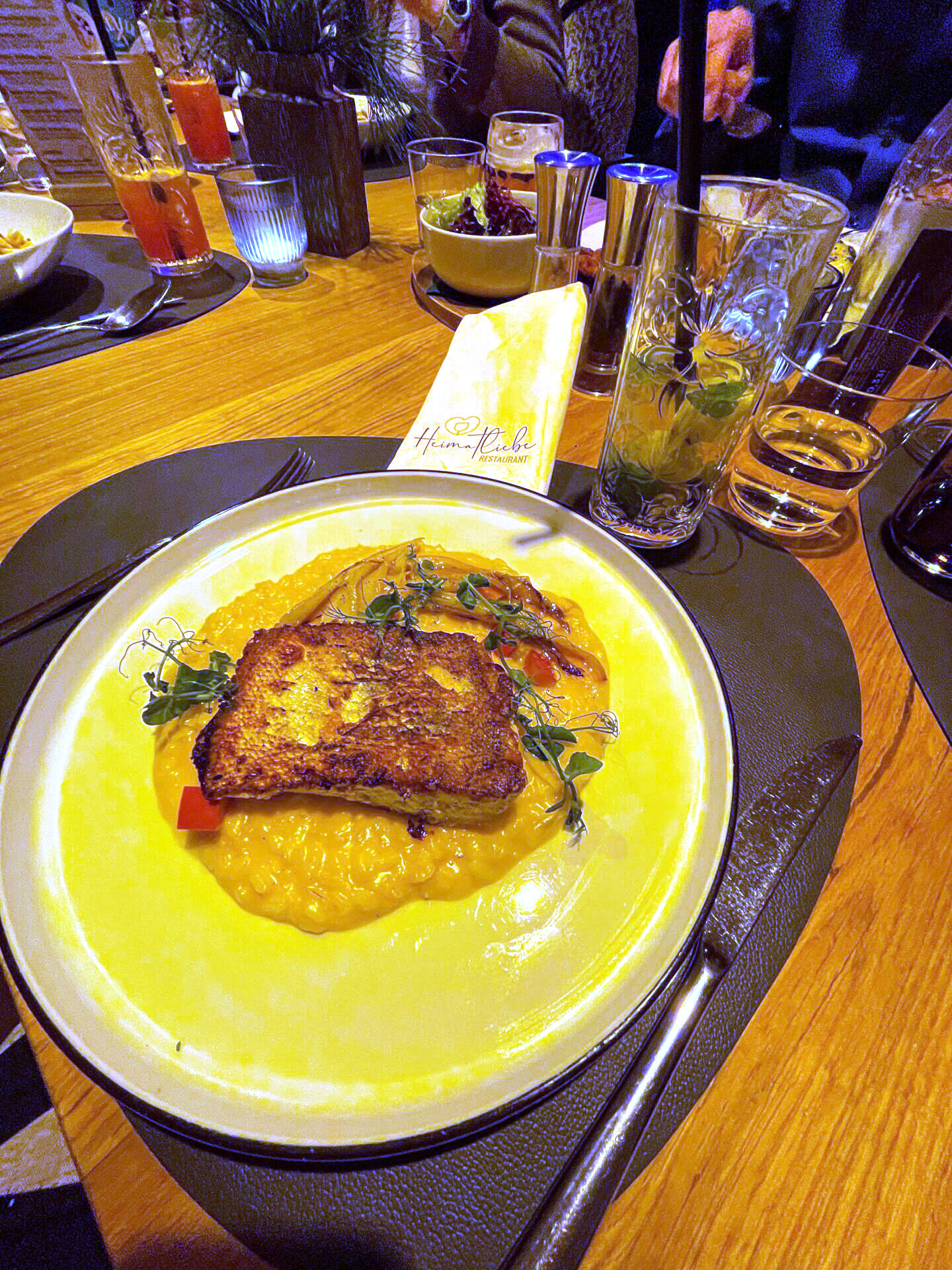 Dinner fürs Dienstjubiläum von Mitarbeiterinnen Dinner fürs Dienstjubiläum von Mitarbeiterinnen