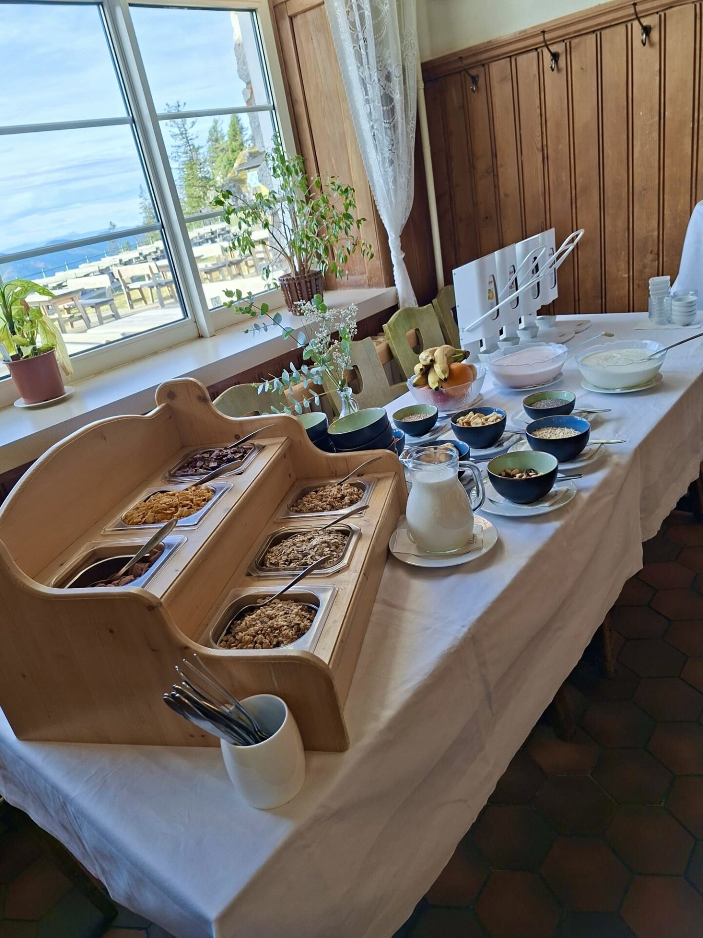 Gesundes Buffet beim Business-Frühstück Gesundes Buffet beim Business-Frühstück