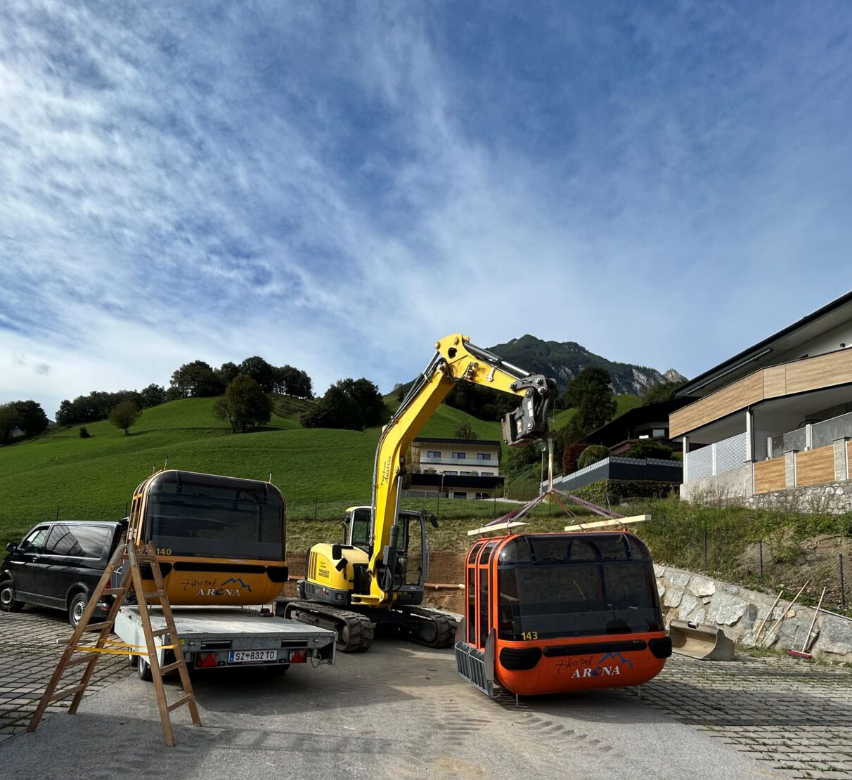 Ausgediente Gondeln machen jetzt Kindern eine Freude Ausgediente Gondeln machen jetzt Kindern eine Freude
