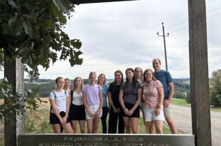 Gemeinsame Wanderung von Lehrlingen des Rehazentrums Aspach