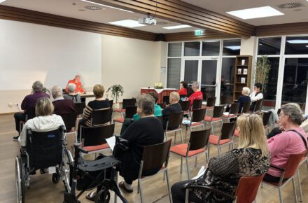 Weihnachtsgeschichten im OptimaMed Aspach