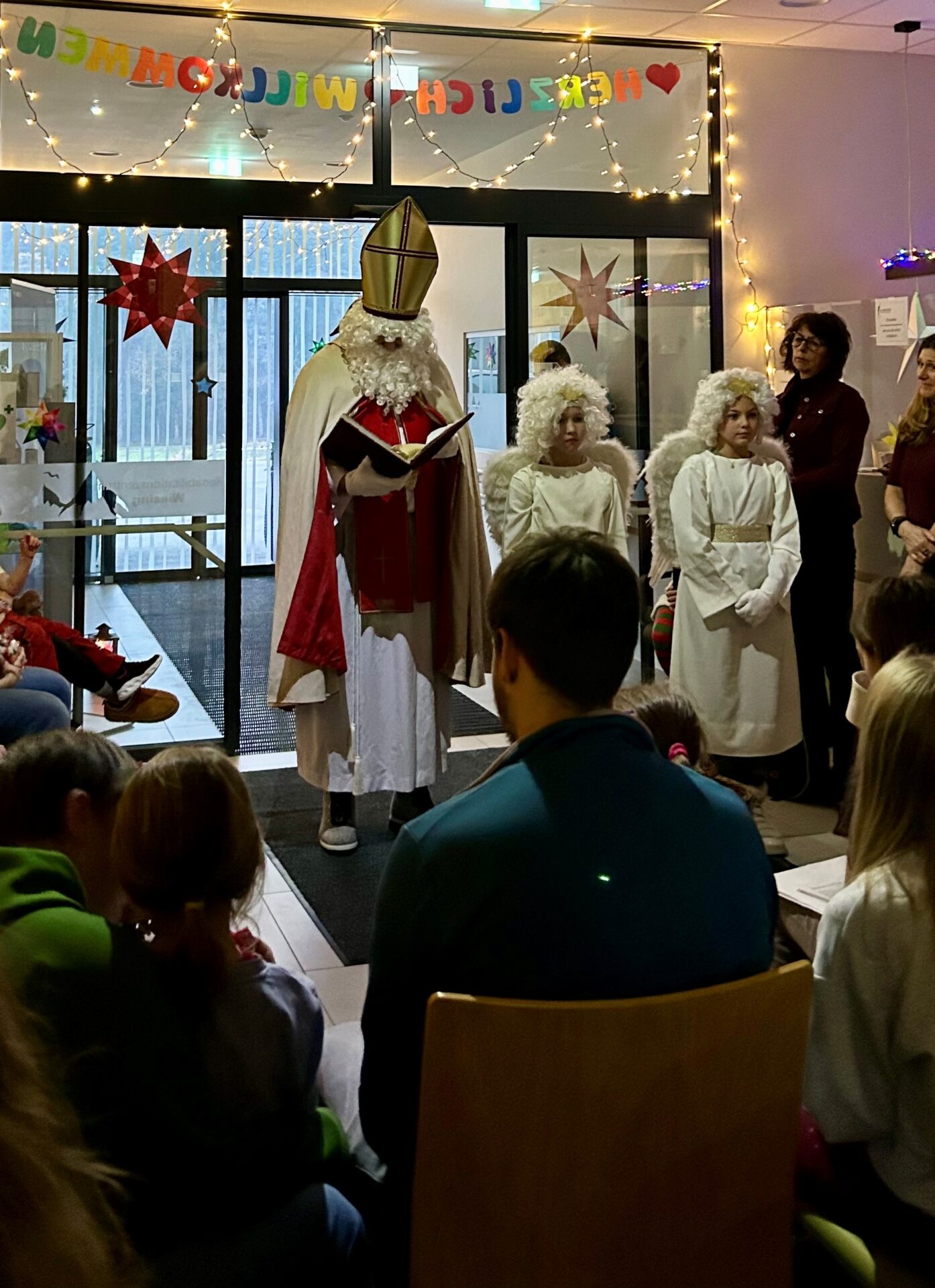 Nikolaus-Besuch bei Kindern und Eltern in Wiesing Nikolaus-Besuch bei Kindern und Eltern in Wiesing