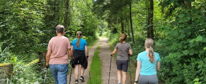Nordic Walking als Freizeitprogramm in Bad Wimsbach