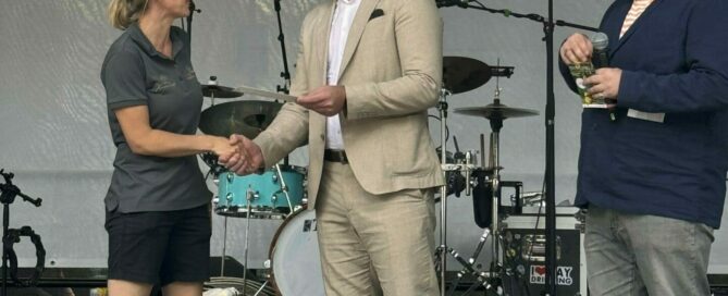 Preisübergabe beim Opening der Festspiele Reichenau