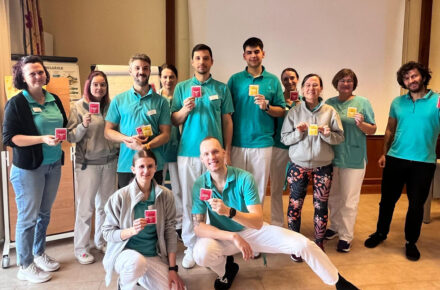 "Tag des Tees" wurde OptimaMed Rehazentrum Raxblick begangen