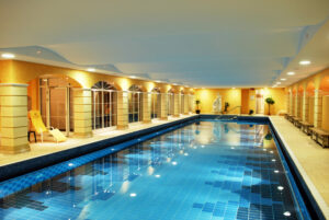 Wellnesshotel mit Hallenbad für erholsamen Winterurlaub